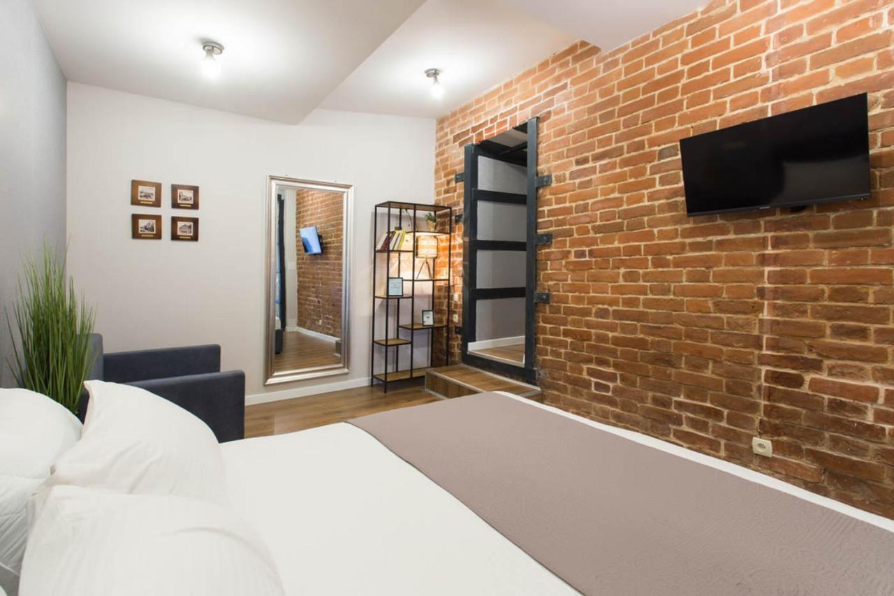 Cozy Apartment In The Center - Podilskyi Lane 7 Kharkiv Exterior photo